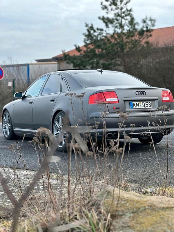 Schwarz Gebraucht 2006 Audi A8 Limousine | 8.499 € (Etwas zu teuer) - Bild 1/4