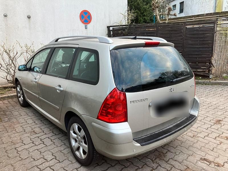 Gebraucht Peugeot 307 Premium 140 PS (102 kW) 2008 Grau Kombi