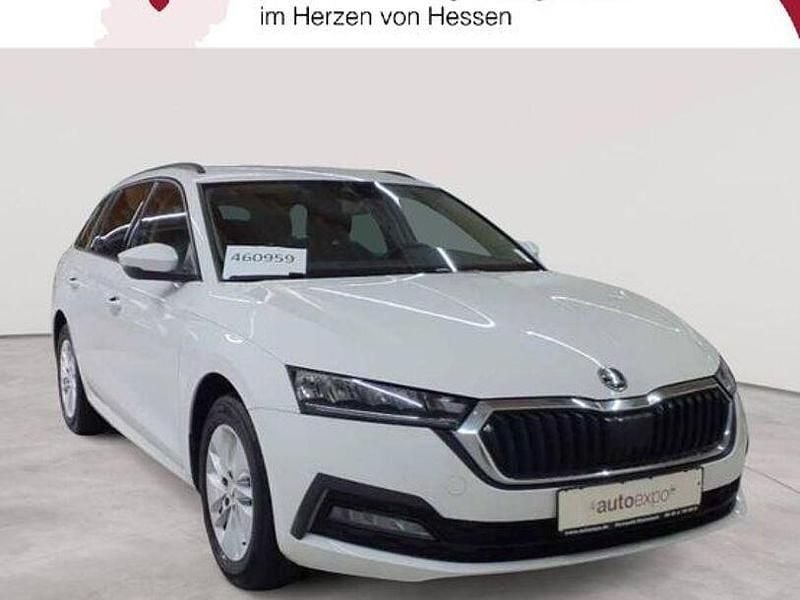 Candyweiß uni Gebraucht 2022 Skoda Octavia Ambition Kombi | 16.990 € (Guter Preis) - Bild 1/4