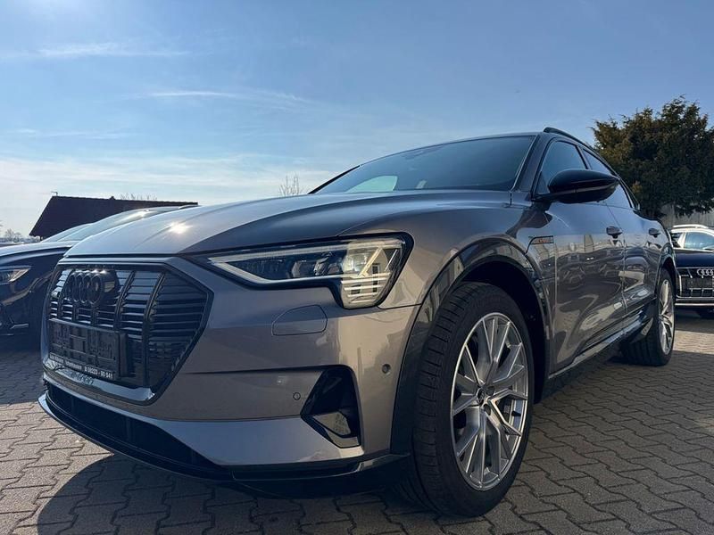 Gebraucht Audi e-tron S-Line 230 kW (313 PS) 2022 Grau SUV