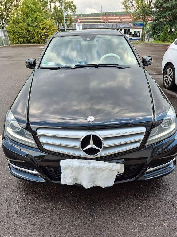 Schwarz Gebraucht 2011 Mercedes C250 Limousine | 8.000 € (Guter Preis) - Bild 1/4