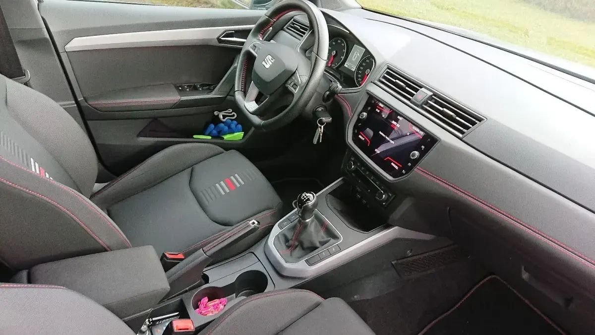 Gebraucht Seat Arona Beats 116 PS (85 kW) 2018 Silber SUV