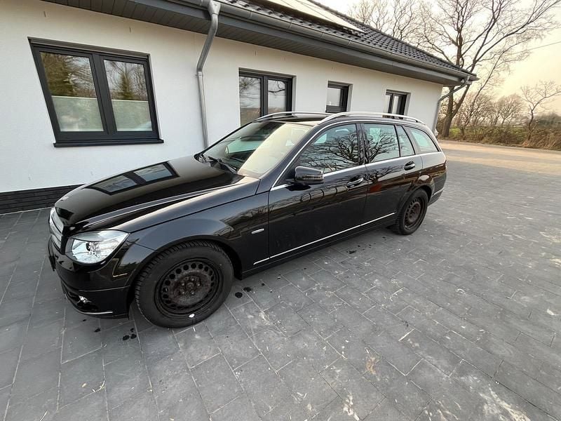 Gebraucht Mercedes C180 Avantgarde 156 PS (114 kW) 2010 Andere farben Kombi