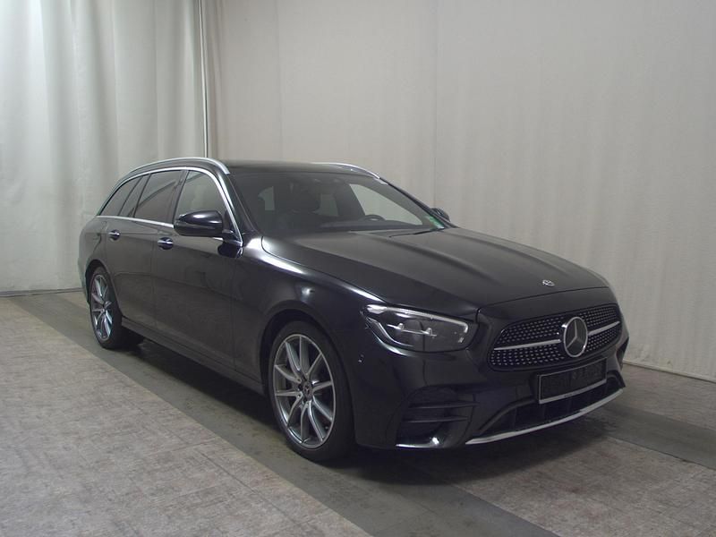 Gebraucht Mercedes E220 AMG line 220 PS (161 kW) 2022 Schwarz Kombi