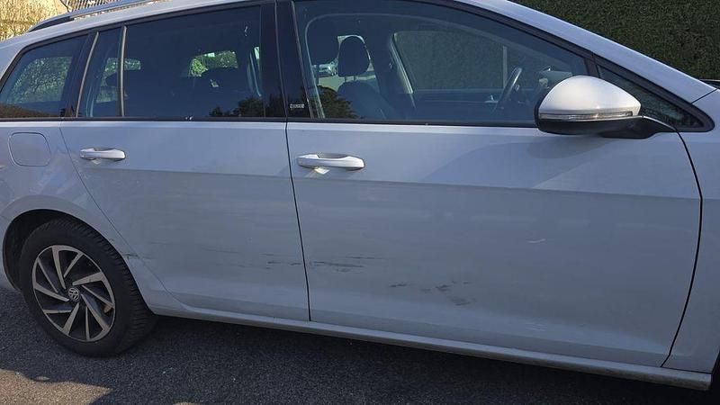 Gebraucht VW Golf VII Comfortline 110 PS (80 kW) 2017 Weiß Kombi