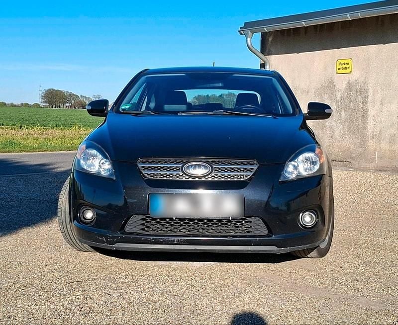 Gebraucht Kia Ceed 116 PS (85 kW) 2010 Schwarz Kleinwagen