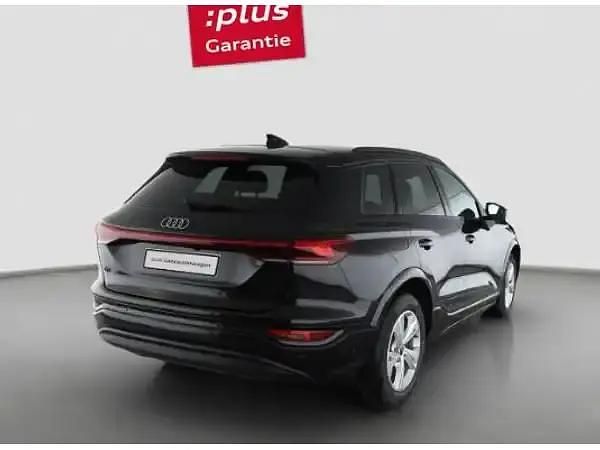 Gebraucht Audi e-tron Ambiente 185 kW (252 PS) 2025 Mythosschwarz metallic SUV
