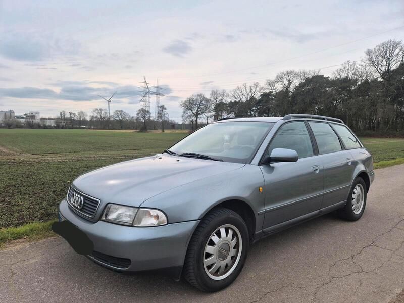 Grau Gebraucht 1998 Audi A4 Kombi | 950 € (Guter Preis) - Bild 1/4