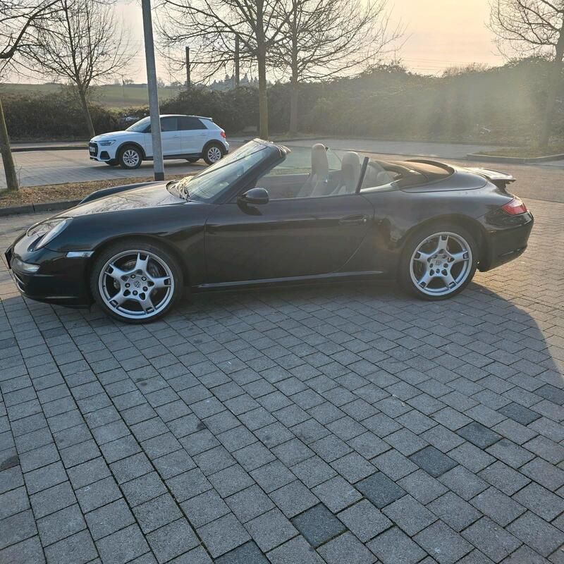 Schwarz Gebraucht 2006 Porsche 911 Carrera 4 Cabriolet Cabrio | 47.500 € (Superpreis) - Bild 1/4