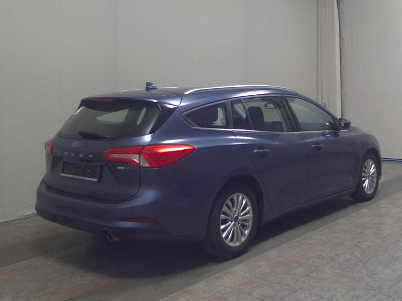 Gebraucht Ford Focus Titanium 125 PS (91 kW) 2021 Chromablau metallic Limousine