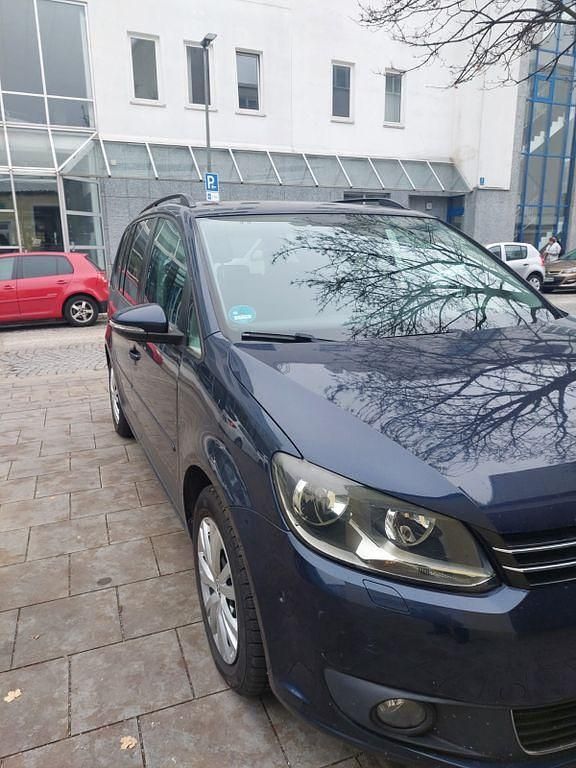 Blau Gebraucht 2011 VW Touran Van / Kleinbus | 5.999 € (Guter Preis) - Bild 1/4