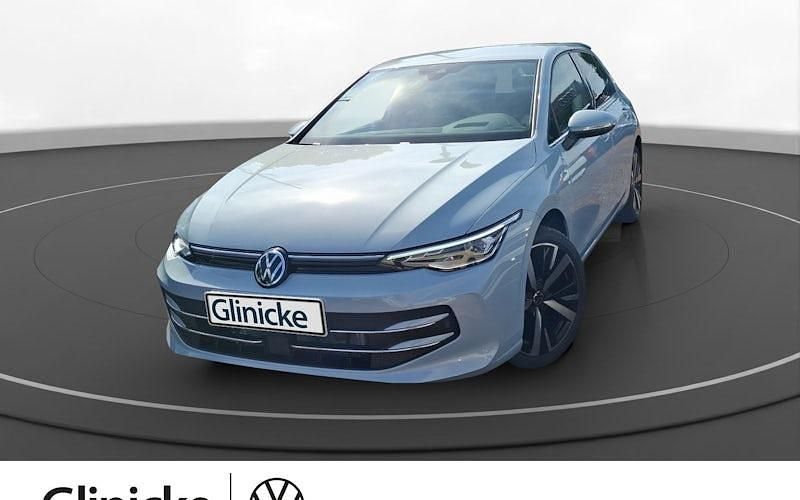 Blau Neu 2025 VW Golf VIII Style Limousine | 40.950 € (Teuer) - Bild 1/4