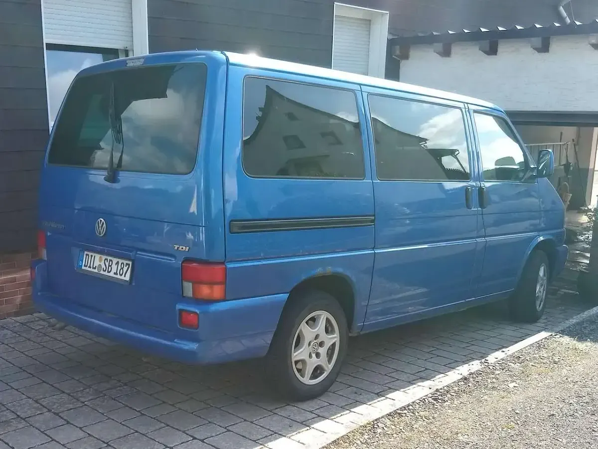 Gebraucht VW T4 102 PS (75 kW) 2002 Blau Van