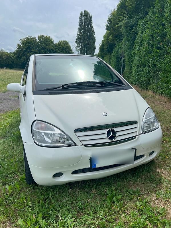 Weiß Gebraucht 1999 Mercedes A170 Kleinwagen | 650 € (Superpreis) - Bild 1/4