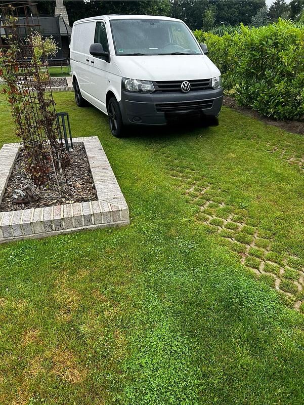 Weiß Gebraucht 2012 VW T5 Van | 10.400 € (Fairer Preis) - Bild 1/4