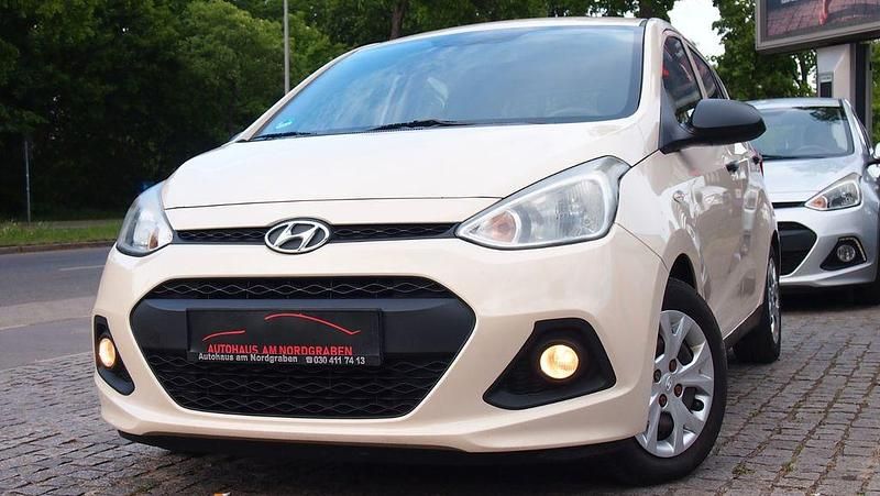 Gebraucht Hyundai i10 Classic 67 PS (49 kW) 2014 Beige Kleinwagen