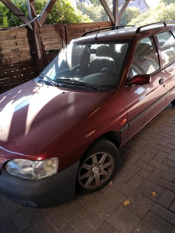 Rot Gebraucht 1998 Ford Escort Kombi | 950 € (Fairer Preis) - Bild 1/4