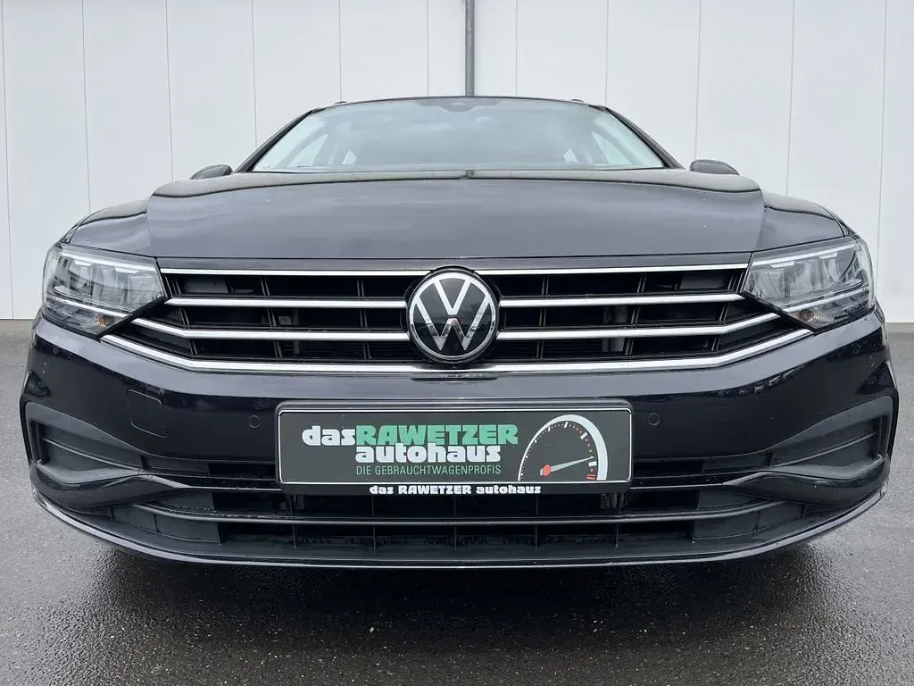 Gebraucht VW Passat Conceptline 150 PS (110 kW) 2022 Schwarz Kombi