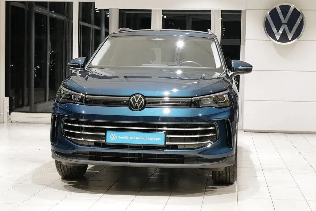 Gebraucht VW Tiguan Elegance 204 PS (150 kW) 2025 Nightshade blue metallic SUV