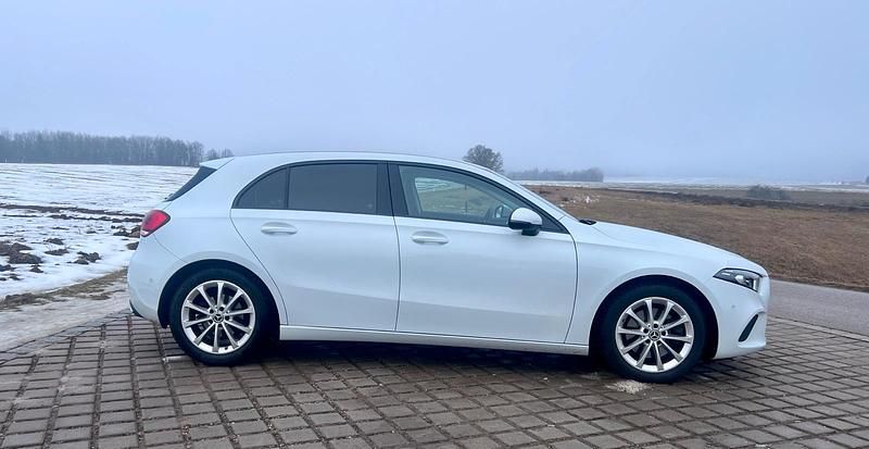 Gebraucht Mercedes A220 190 PS (139 kW) 2020 Weiß Limousine