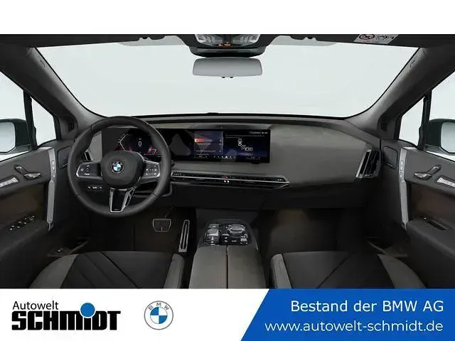 Gebraucht BMW iX M Sport 300 kW (408 PS) 2025 M carbonschwarz SUV
