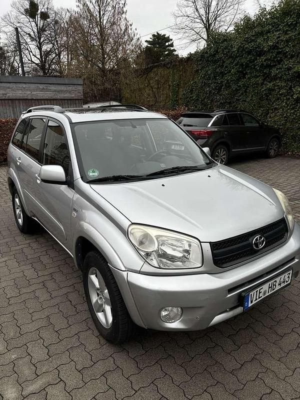 Gebraucht Toyota RAV4 Executive 154 PS (113 kW) 2004 Silber SUV