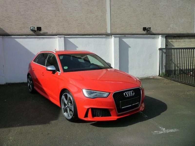 Gebraucht Audi RS3 Sport 367 PS (269 kW) 2015 Rot Limousine
