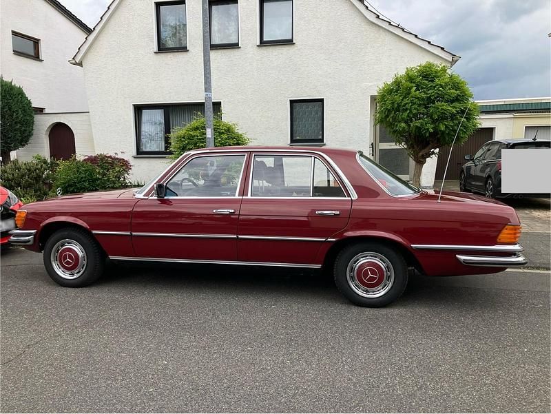 Gebraucht Mercedes 280 SE 177 PS (130 kW) 1977 Rot Limousine