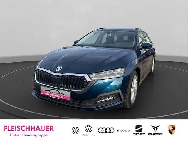 Lavablau metallic Gebraucht 2024 Skoda Octavia Ambition Kombi | 24.690 € (Superpreis) - Bild 1/4