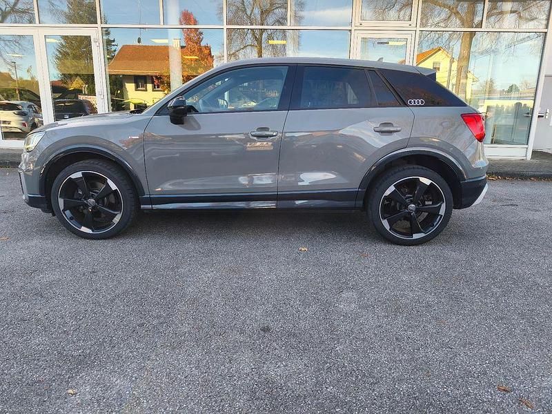 Gebraucht Audi Q2 Design 150 PS (110 kW) 2018 Grau SUV