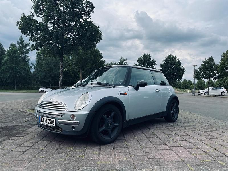 Silber Gebraucht 2004 Mini Cooper Kleinwagen | 2.600 € (Fairer Preis) - Bild 1/4