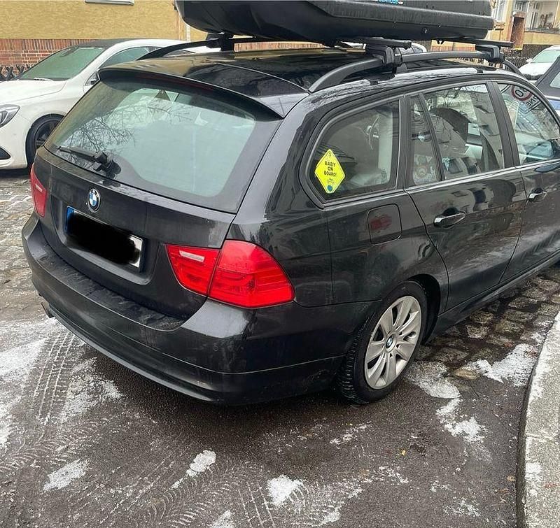 Gebraucht BMW 318 143 PS (105 kW) 2008 Schwarz Kombi