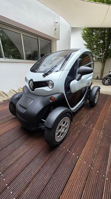 Weiß Gebraucht 2020 Renault Twizy Kleinwagen | 5.995 € - Bild 1/4