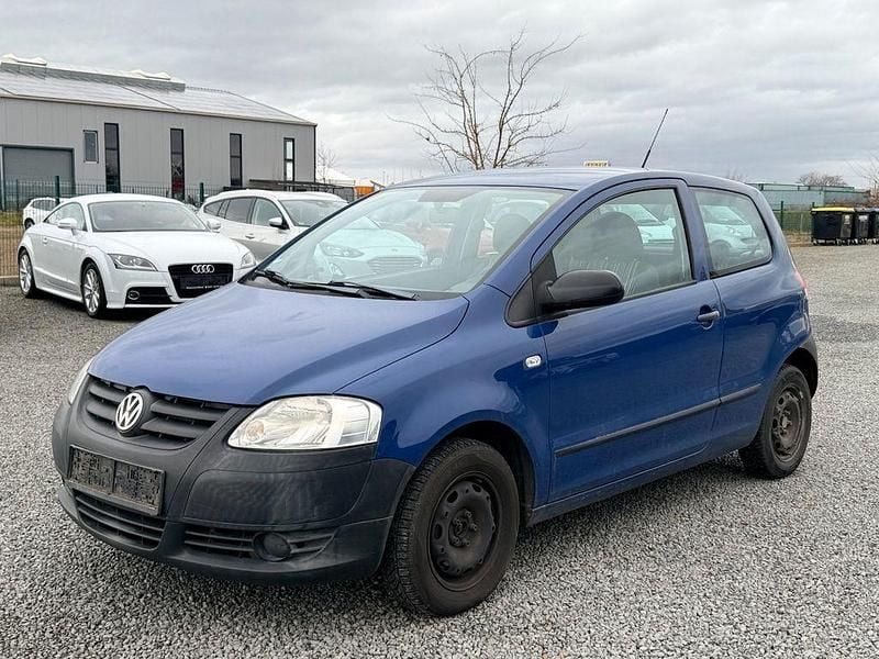 Blau Gebraucht 2011 VW Fox Kleinwagen | 1.850 € (Fairer Preis) - Bild 1/4