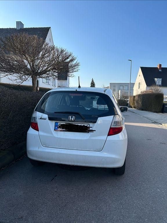 Gebraucht Honda Jazz Elegance 99 PS (72 kW) 2010 Weiß Kleinwagen