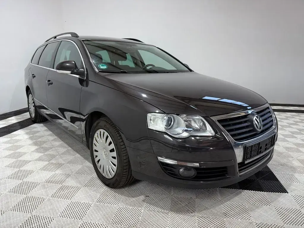 Gebraucht VW Passat Comfortline 122 PS (89 kW) 2010 Braun Kombi