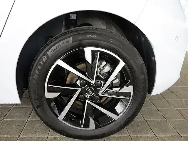 Käytetty Opel Corsa 101 HP (74 kW) 2025 Valkoinen Viistoperä