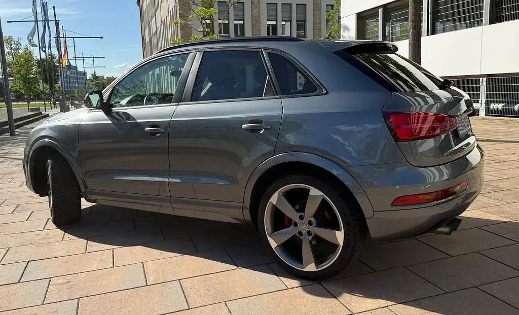 Gebraucht Audi Q3 Design 150 PS (110 kW) 2015 Grau SUV