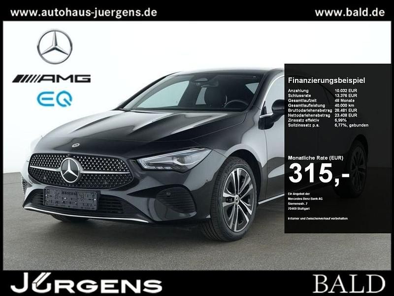 Schwarz kosmosschwarz metallic Gebraucht 2024 Mercedes CLA200 Progressive Coupé | 33.440 € (Guter Preis) - Bild 1/4