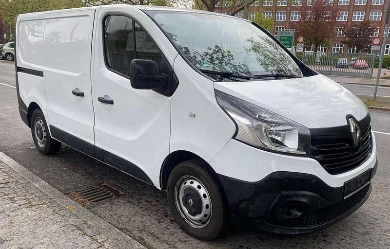 Weiß Gebraucht 2015 Renault Trafic Komfort Van | 7.990 € (Fairer Preis) - Bild 1/4