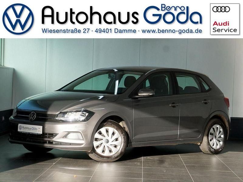 Limestone grey (metallic) Gebraucht 2021 VW Polo Comfortline Kleinwagen | 13.950 € (Guter Preis) - Bild 1/4