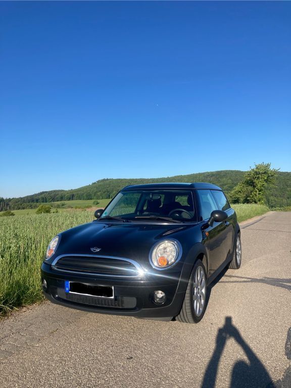 Schwarz Gebraucht 2010 Mini One Clubman Kombi | 7.800 € - Bild 1/4