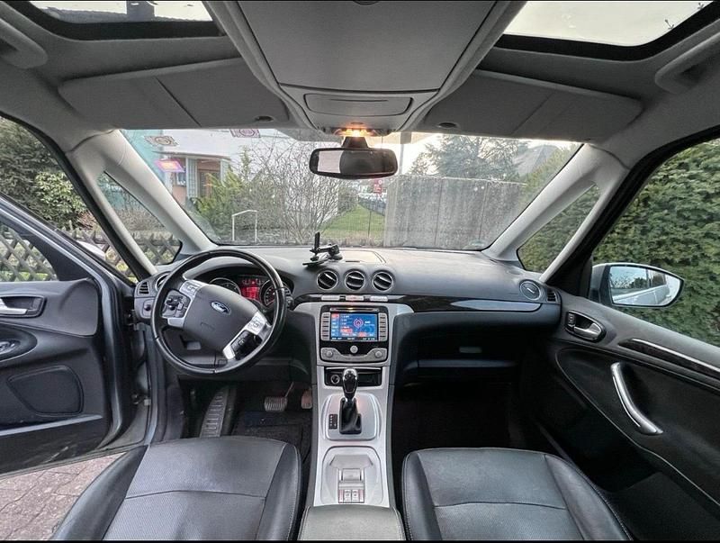 Gebraucht Ford Galaxy 140 PS (102 kW) 2008 Silber Van / Kleinbus