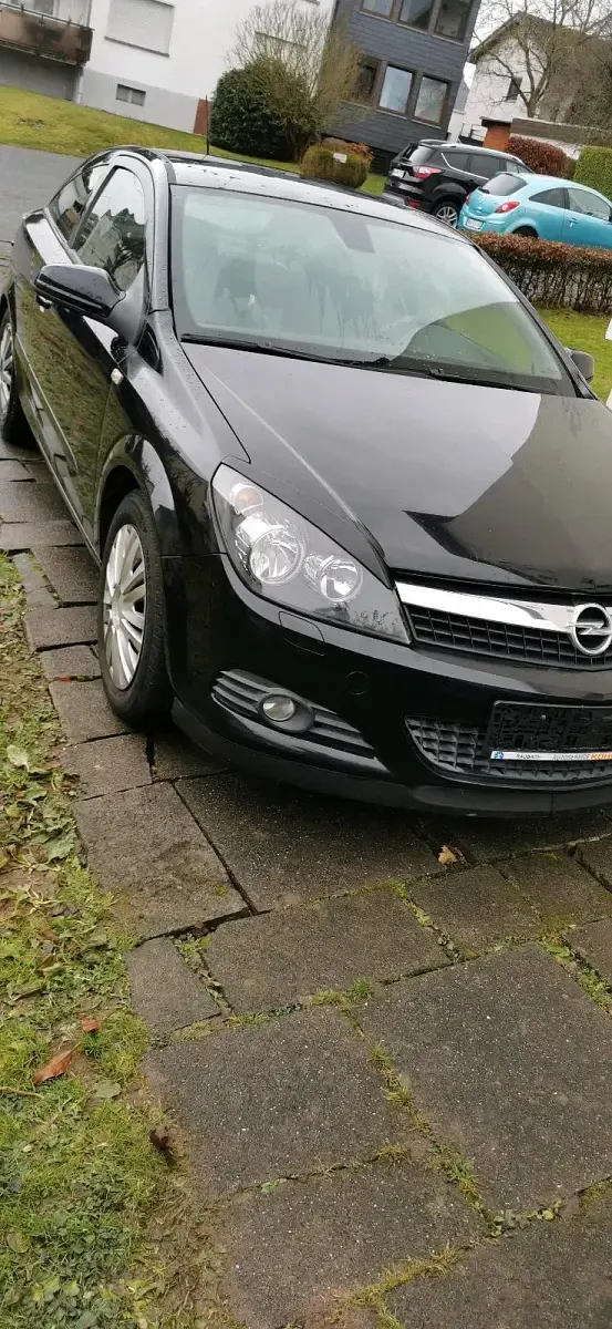 Gebraucht Opel Astra GTC 116 PS (85 kW) 2008 Schwarz Coupé