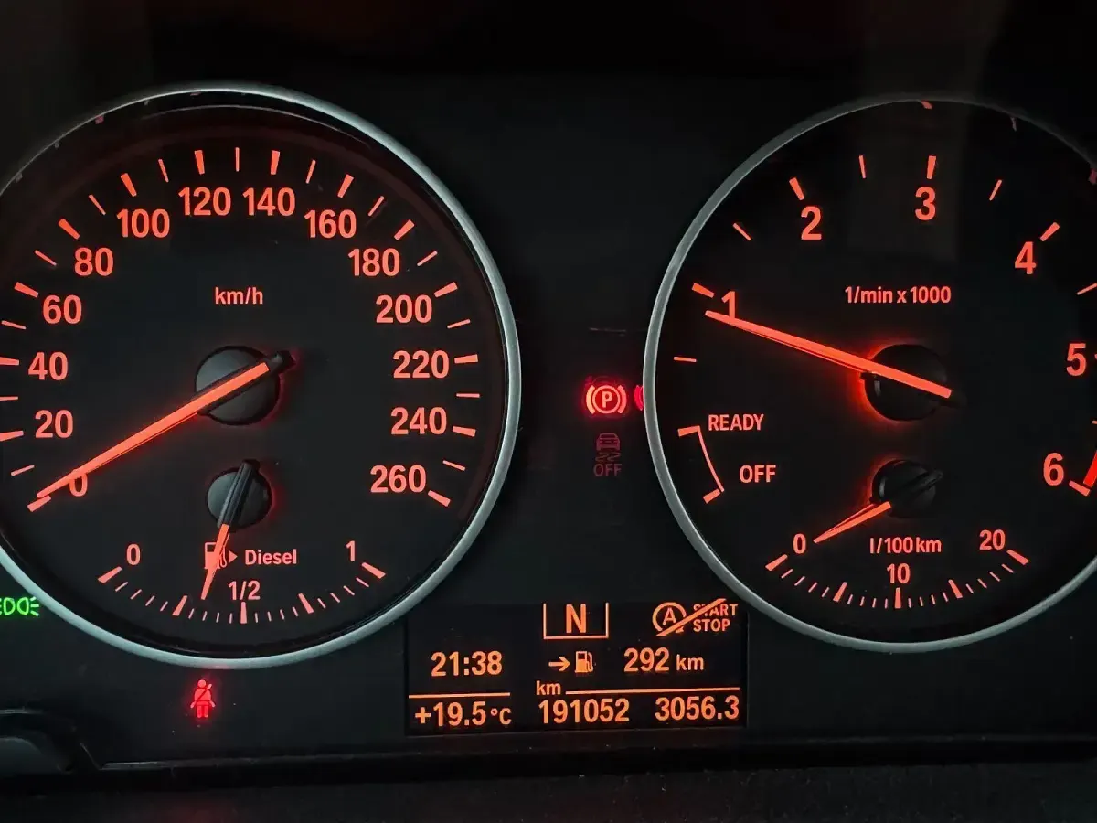 Gebraucht BMW 218 Active Tourer 150 PS (110 kW) 2016 Blau Van / Kleinbus
