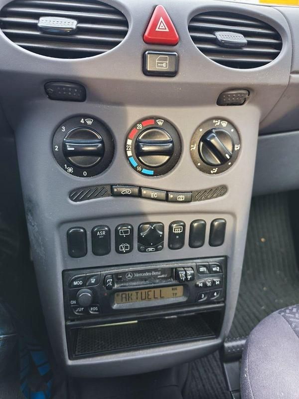 Gebraucht Mercedes A140 82 PS (60 kW) 2000 Silber Van / Kleinbus