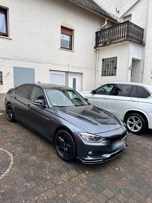 Second-hand BMW 320 184 CP (135 kW) 2012 Gri Berlinǎ