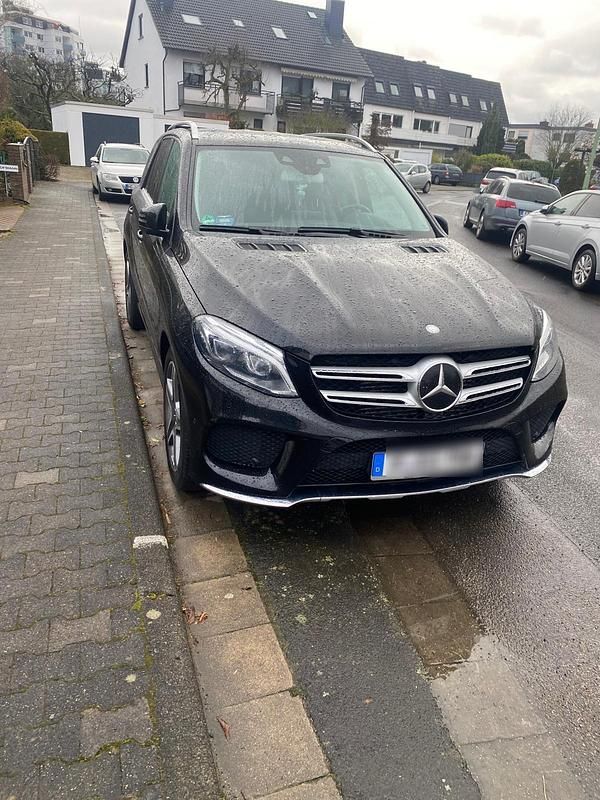 Schwarz Gebraucht 2016 Mercedes GLE350 AMG SUV | 23.500 € (Superpreis) - Bild 1/4