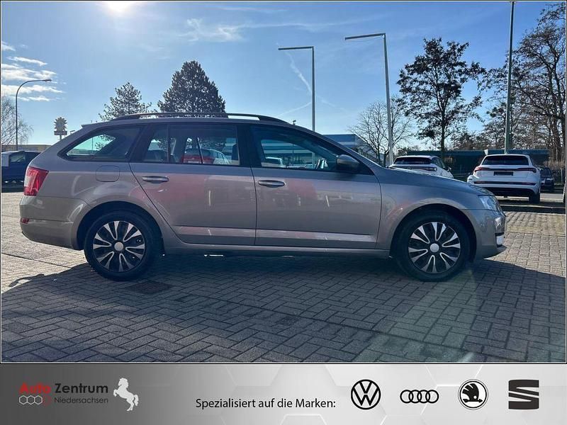 Gebraucht Skoda Octavia Elegance 150 PS (110 kW) 2014 Braun Kleinwagen