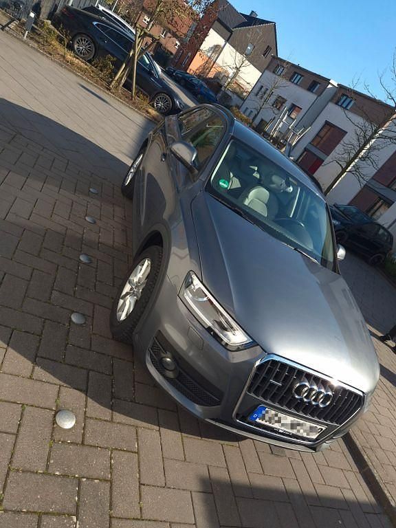 Gebraucht Audi Q3 Sport 140 PS (102 kW) 2015 Grau SUV